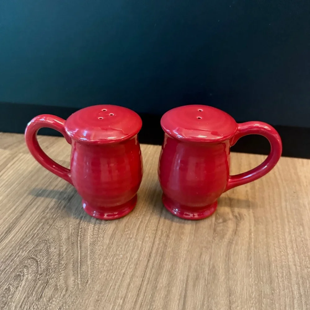 Wheatland Pottery Red Mini Mug Salt and Pepper Shaker Set Ceramic Farmhouse